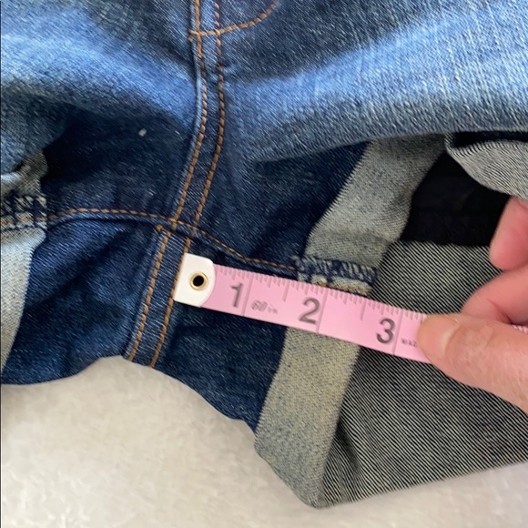 ✨SUMMER CLOSET SALE✨ STS Blue Distressed Jean Stretch Shorts NWOT - Picture 8 of 8